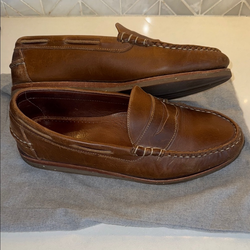 Allen Edmonds McKinley penny loafer US size 11EEE in brown walnut leather